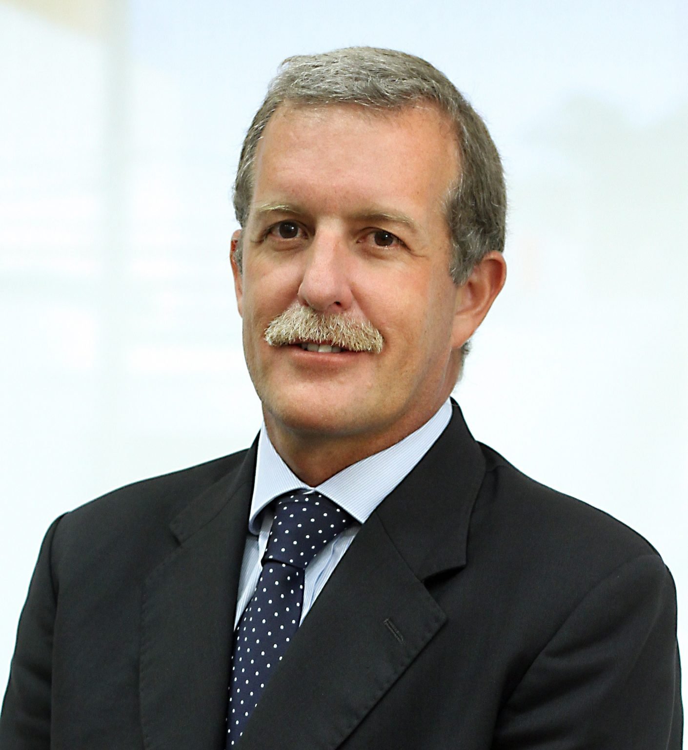 Dr. Raúl Barrios
